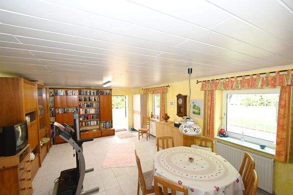 UG, Wohn- u. Esszimmer der ELW