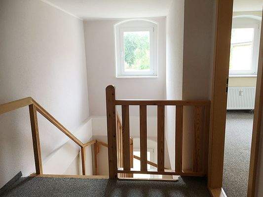 10_EG Treppenhaus von oben.JPG