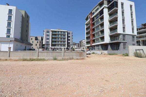 1-Bedroom Flat in Altıntaş with Investment Potential