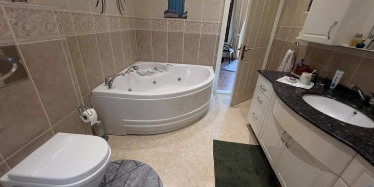 alanyaimmobilienturkei-grosse-privatvilla-in-alany