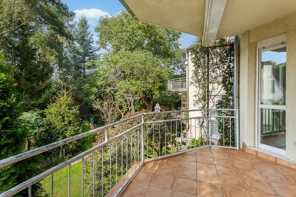 Terrasse mit Gartenblick