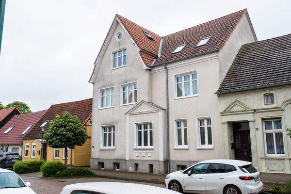 straßenseitige Ansicht 8258