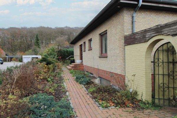 Vorgarten mit Gartenzugang