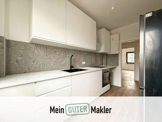 Küche mit Einbauküche