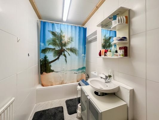 UG Badezimmer Einliegerwohnung