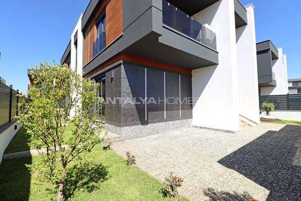 Detached Villas in a Luxury Complex in Dosemealti Antalya
