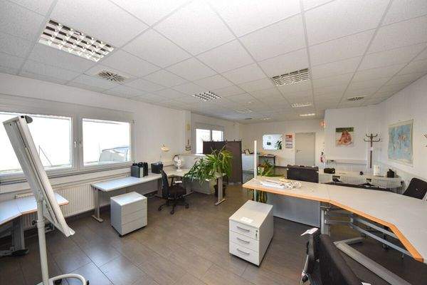Großraum Büro EG