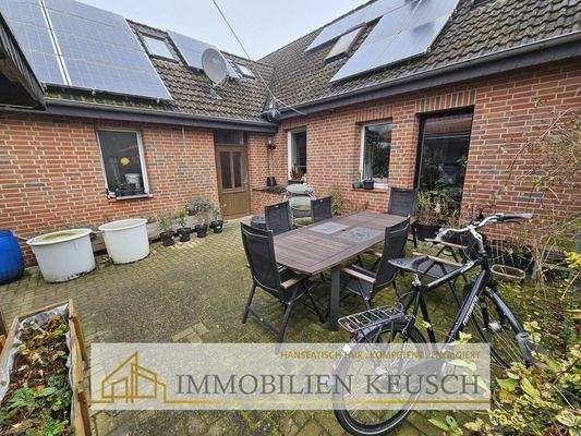 Große Terrasse am Haus