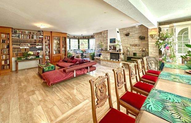 Besonderer Flair im offenen Wohn- und Essbereich