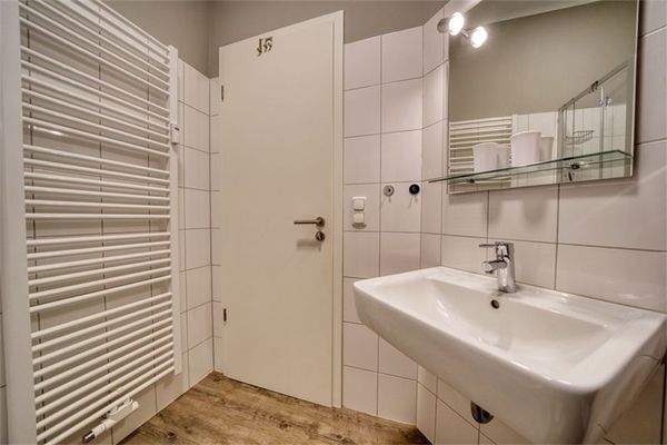 Wohneinheit 2 Badezimmer