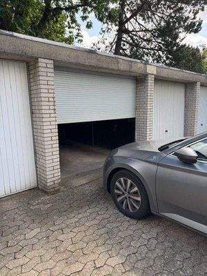 Garage mit el. Tor