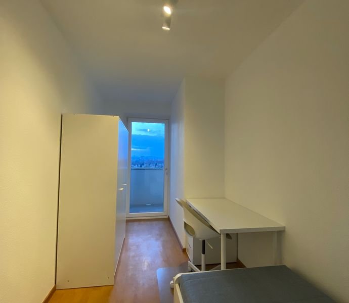 6 Zimmer Wohnung in Frankfurt (Hausen)