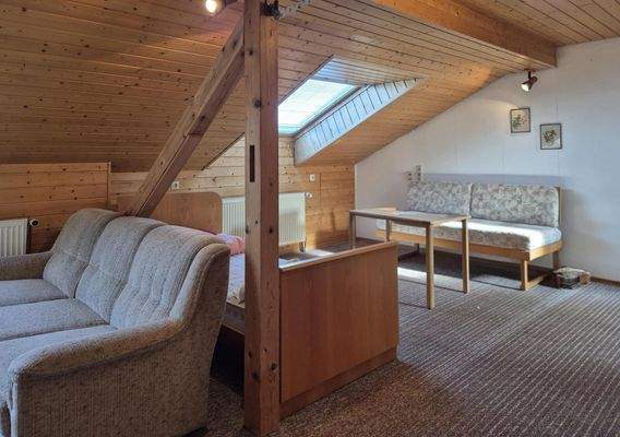 Wohn-/ Essbereich DG