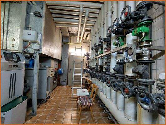 gemeinsame Heizanlage Landhaus und Immobilie Getränkemarkt u. Feinkosthandel