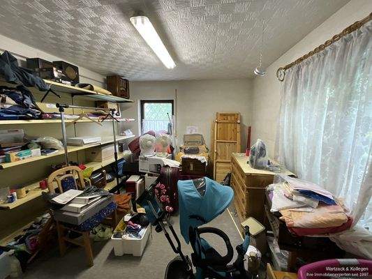 "Büro" im Erdgeschoss