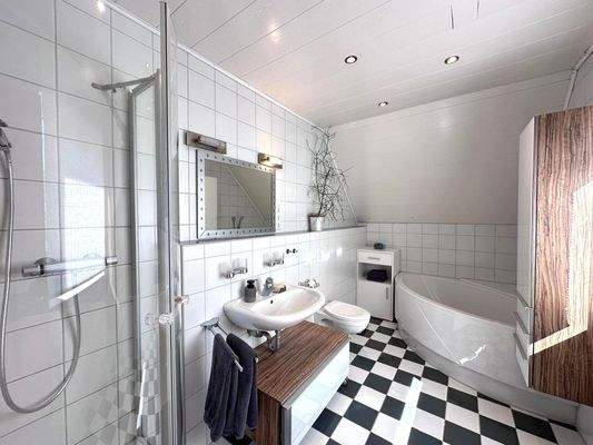 Bad im ElternbereichOG