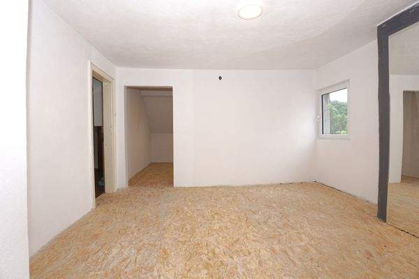 DG Gästezimmer mit Ankleide