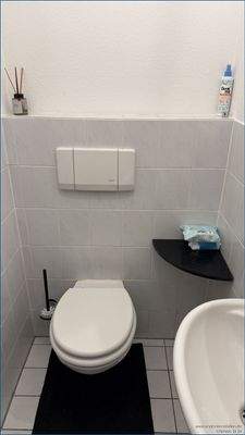 neuwertige Toilette Detailansicht