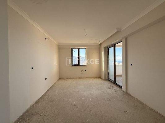 5-Bedroom Customizable Duplex Apartment in Trabzon Akçaabat