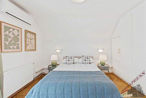 B7 Schlafzimmer 1. Stock