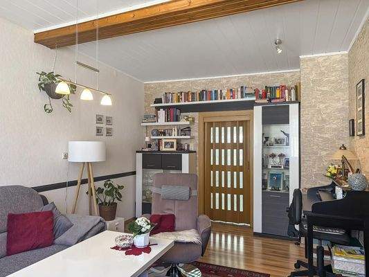 Wohnzimmer Hauptwohnung 