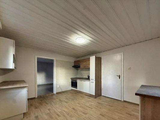 Küche mit Platz für Esstisch