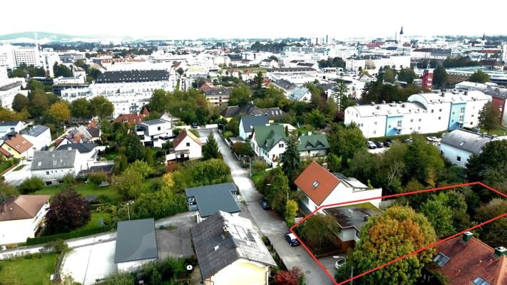 Luftaufanhme mit Stadtpanorama