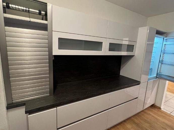 Objektbeschreibung: ... - Vermietung 4-, Mehr-Zimmer-Wohnungen
