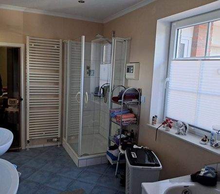 Dusche im Tageslichtbad