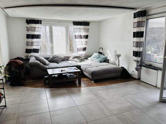 das Zentrum des Hauses... das Wohnzimmer mit Terrassenzugang