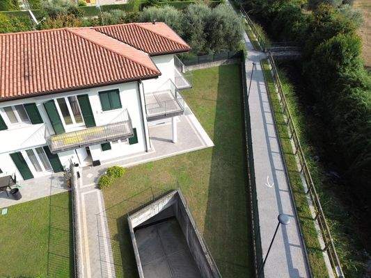 dji_fly_20251014_150424_131_1760447270266_photo.jp