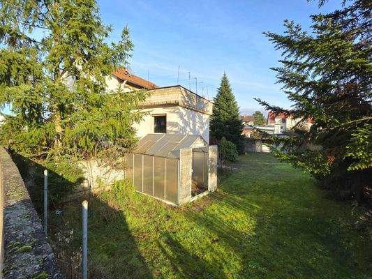 Garten und Gewächshaus