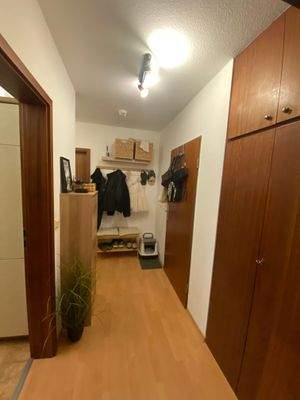 Flur mit Flurschrank.JPG