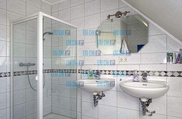 94ECB8B2-F1ED-4365-9553-92EAD8