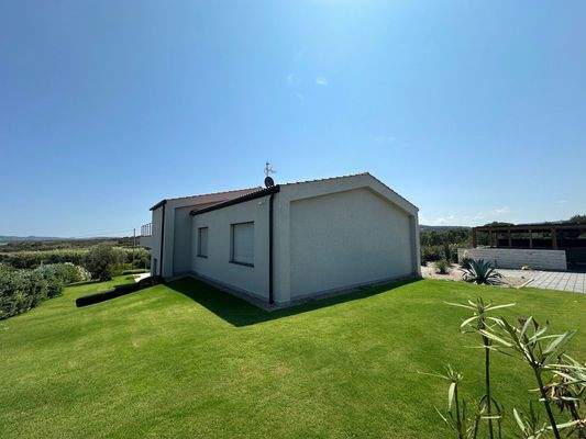 Die Wiese hinterm Haus