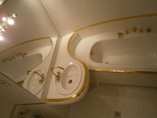 Badezimmer mit Wanne/Bathroom