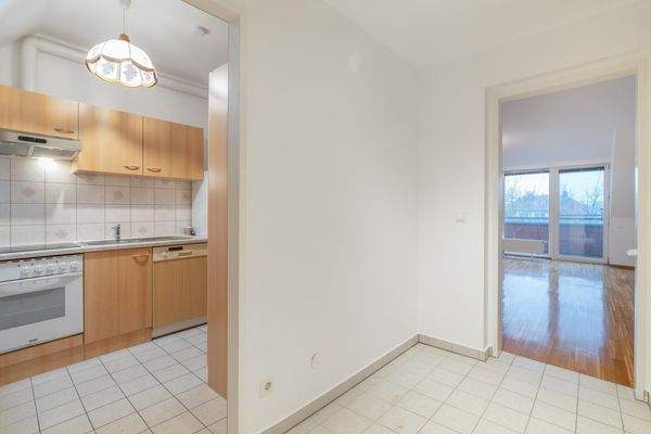 Vorraum Richtung Küche und Wohnzimmer