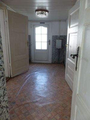 Diele straßenseitig