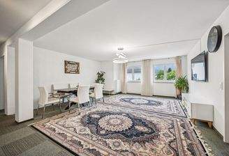Wohnzimmer mit Essecke