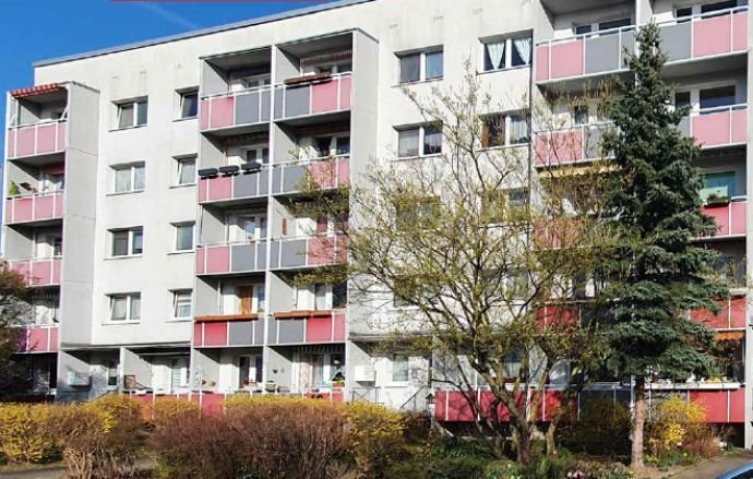 *!* NEU - ERSTBEZUG nach Sanierung - familienfreundliche 3 RWG mit Balkon *!*