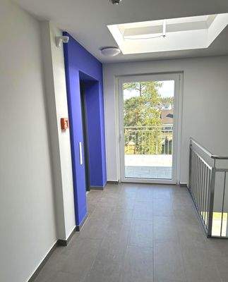 Hausflur 3. OG mit Aufzug