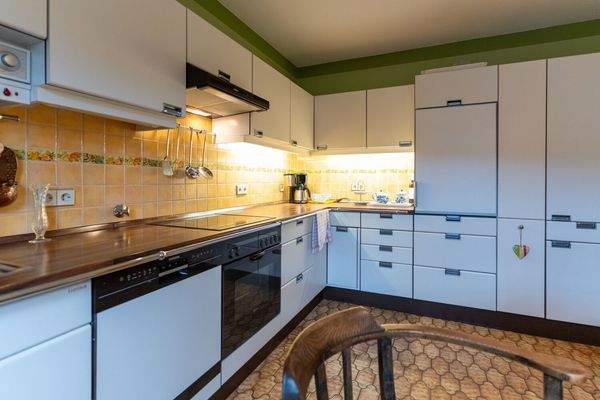 Einbauküche vollausgestattet