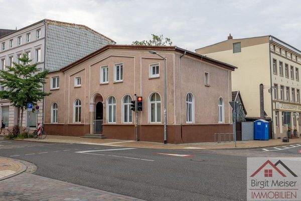 Stadthaus mit Hofzufahrt