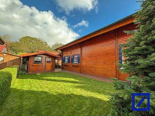 Garten mit Häuschen