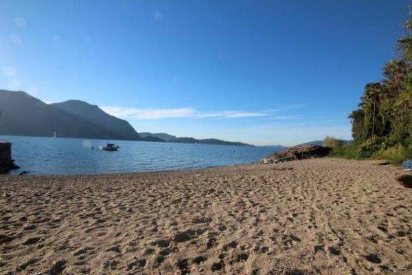 ... in ca. 400 m Entfernung 