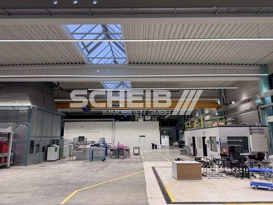 hell durch Oberlicht