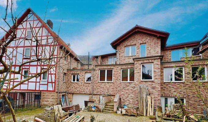 Ansicht Alt- und Neubau