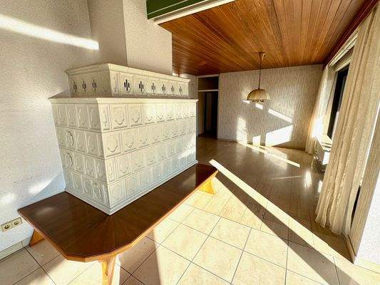 C4 Kaminofen Esszimmer.jpg