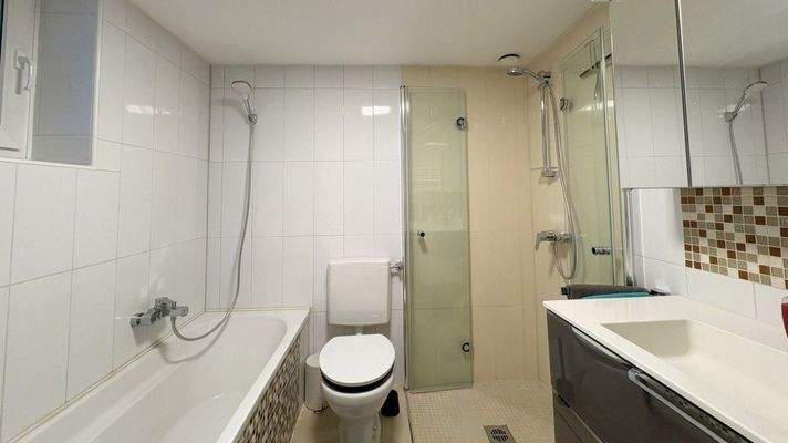 Bad mit Tageslichtfenster