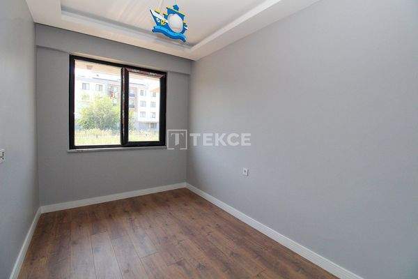 Spacious Properties with Balconies in a Complex in Yalova
